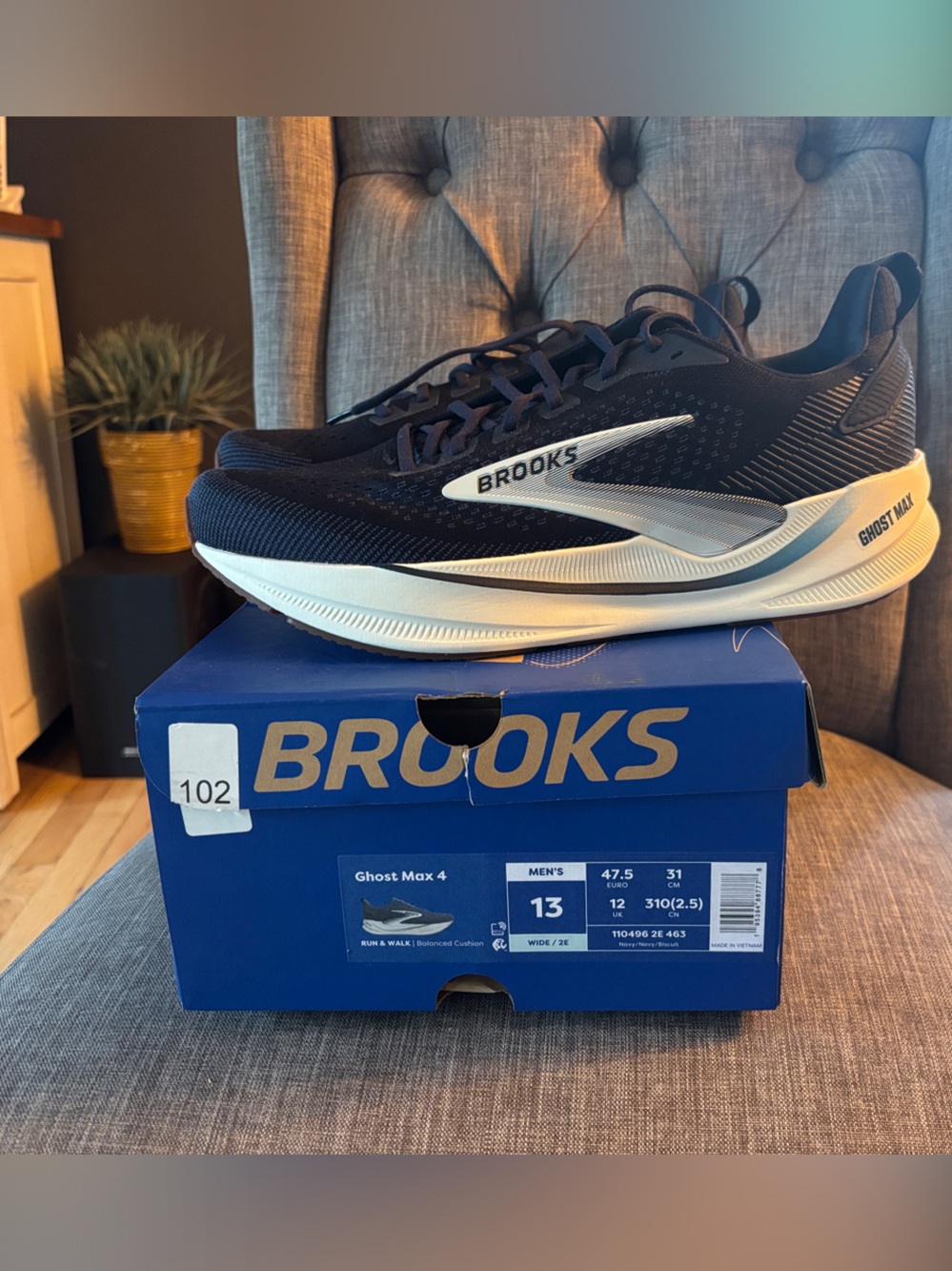 Brooks Men’s Black and White Running Sneakers